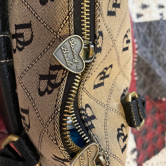 Handbag - Picture 2 of 4